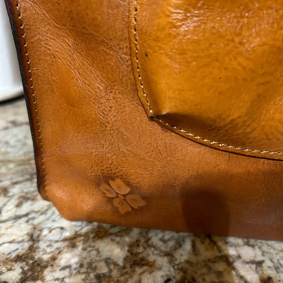 Patricia Nash Cavo Tooled Leather and Metallic Tote c dust bag. - Picture 3 of 7